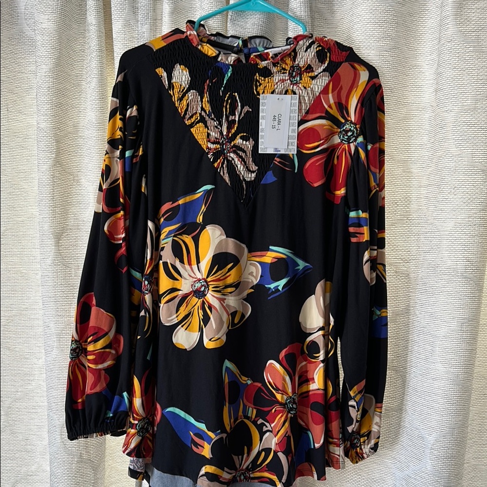 Lularoe Clara top